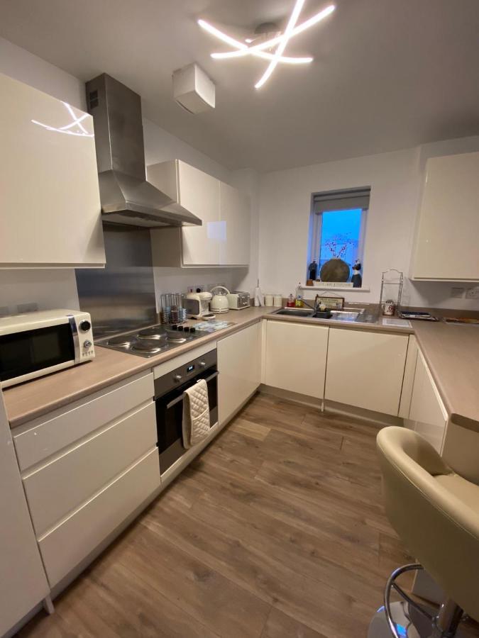 Luxury Riverside 2 Bedroomed Apartment With Balcony Newport  Esterno foto