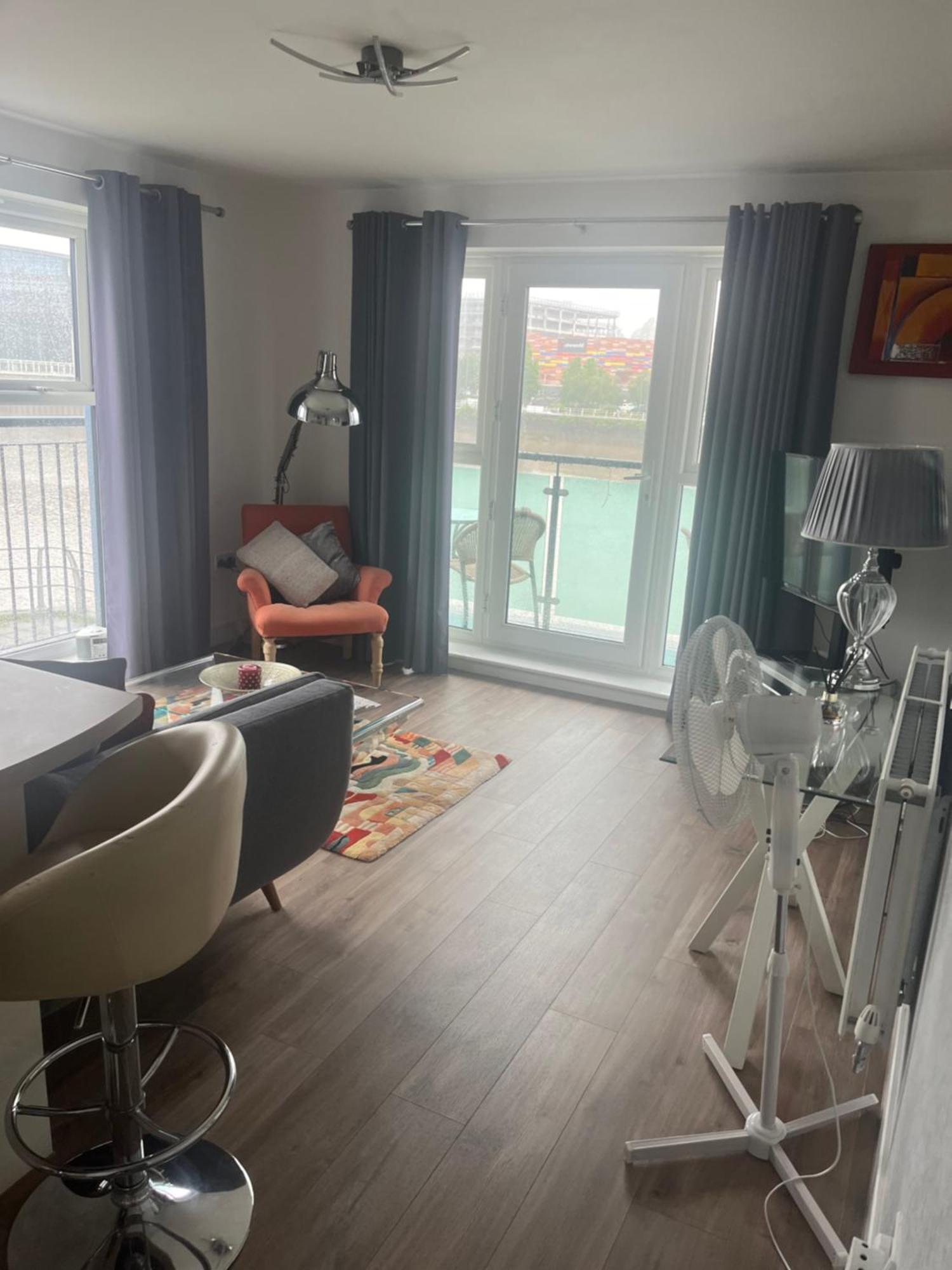 Luxury Riverside 2 Bedroomed Apartment With Balcony Newport  Esterno foto