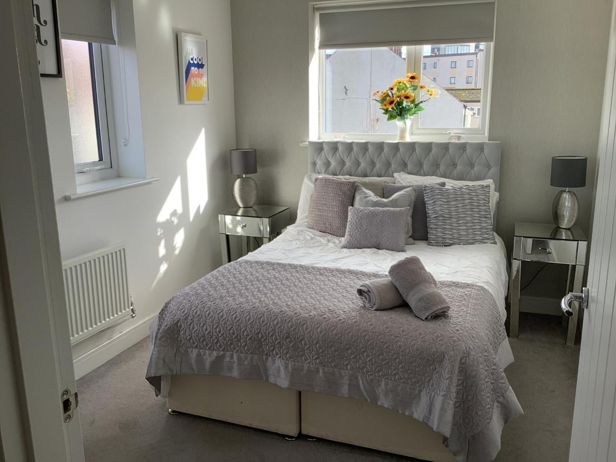 Luxury Riverside 2 Bedroomed Apartment With Balcony Newport  Esterno foto